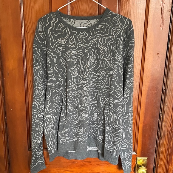 lululemon athletica Other - Men's LuluLemon Gray Patterned Crewneck Sweater - Reversible